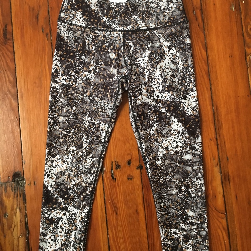 fabletics capri workout leggings